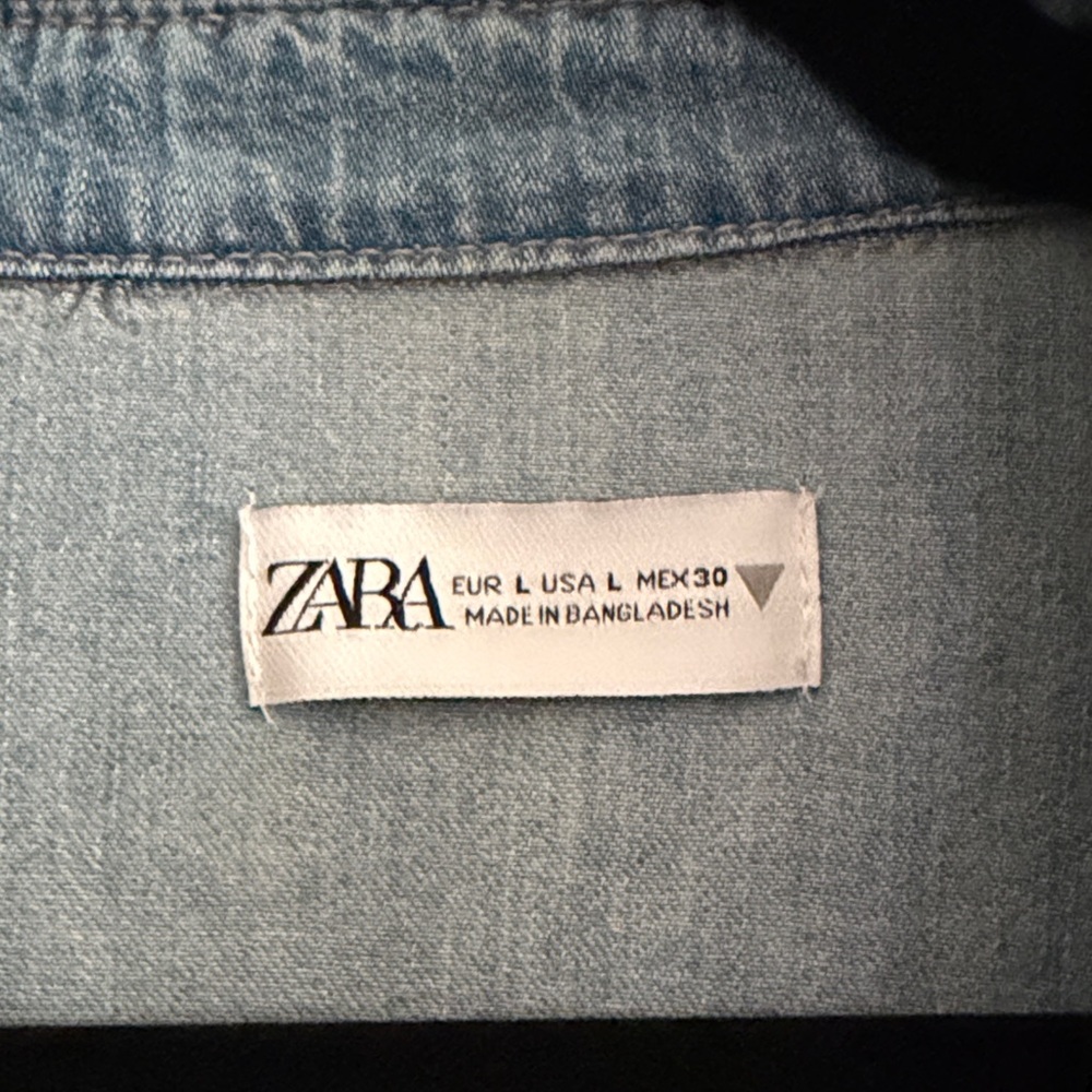 Light Wash Denim Button-Up Shirt - Picture 5 of 6